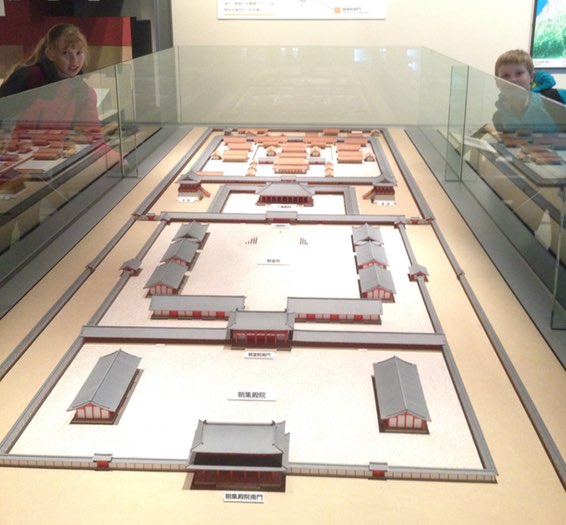 Reconstruction of the latter Naniwa Palace