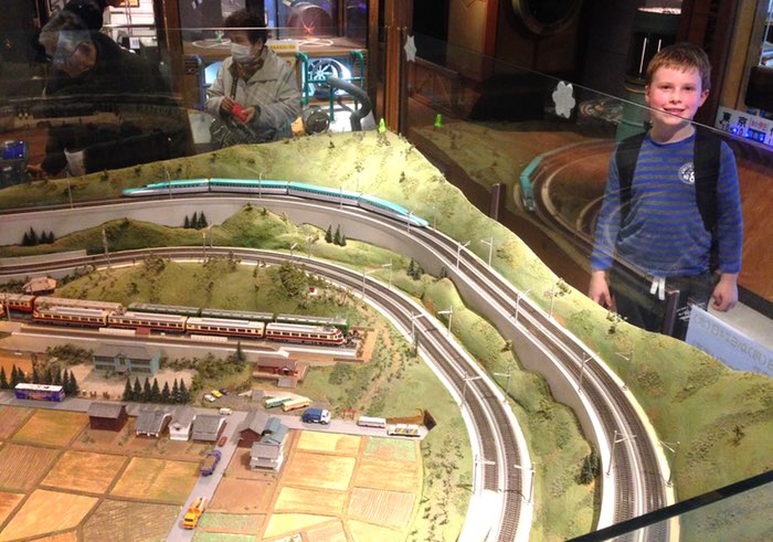 train track picture